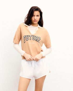 Geansaí Polo Muineál Gearr Muinchille ó Future Future, Camel Trópaiceach | Geansaí Cashmere le Muineál V do Mhná